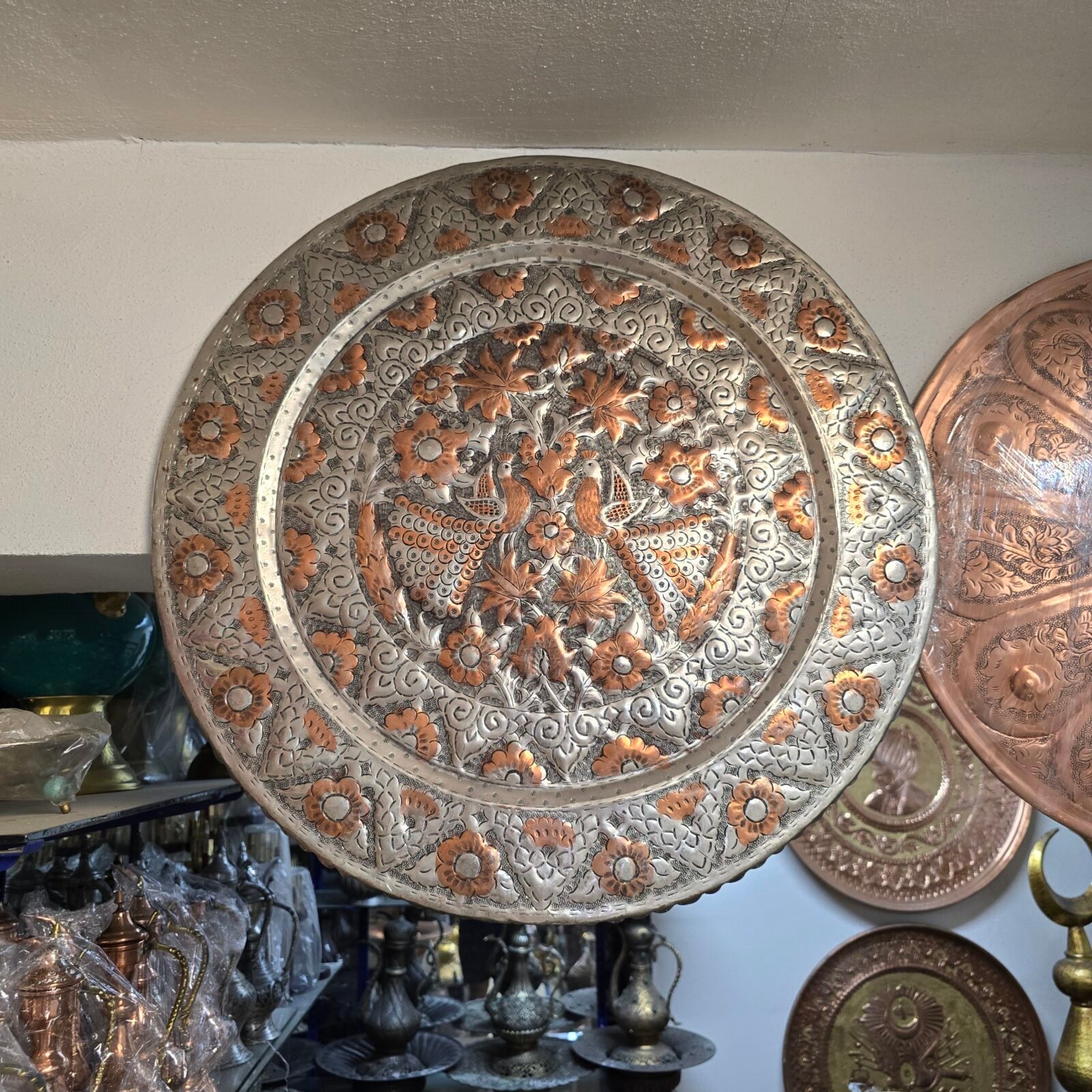 Bakır Kabartma İşleme Çiçek Desenli Tablo - 2_1 Bakır Kabartma İşleme Çiçek Desenli Tablo - 2 / 63cm - Görsel 1